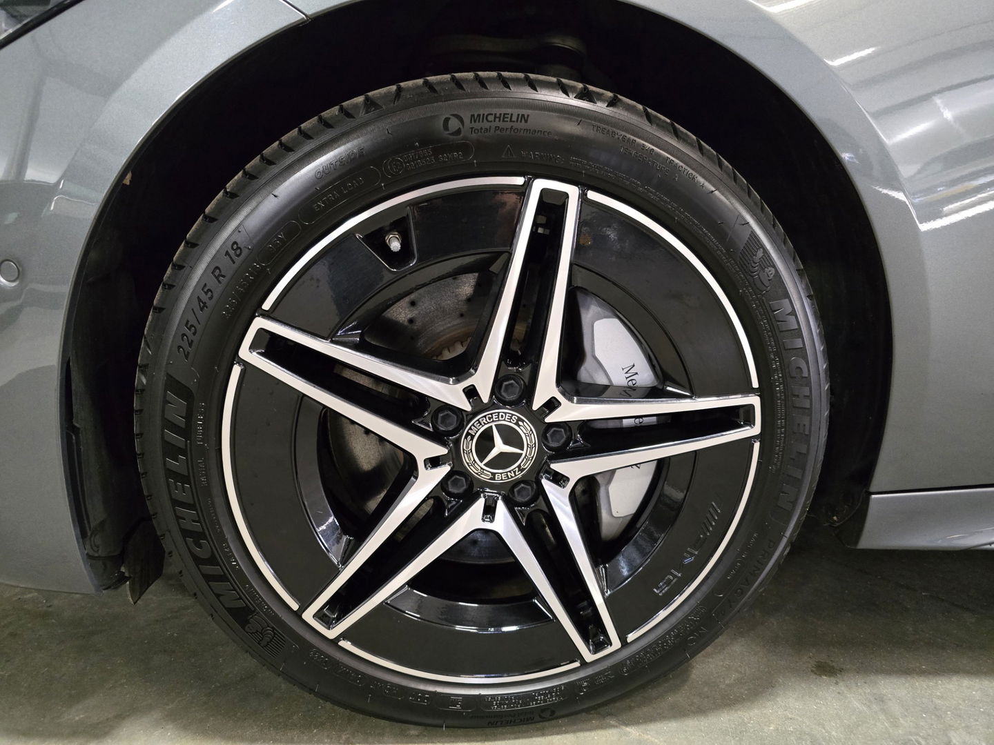 Mercedes-Benz C-Klasse 300 e AMG Line PHEV Leder LED Camera Sfeer Navi Trekhaak LM