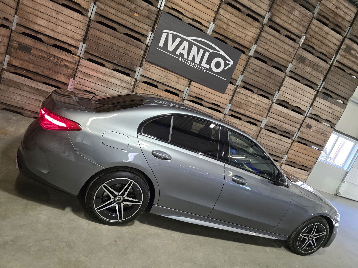 Mercedes-Benz C-Klasse 300 e AMG Line PHEV Leder LED Camera Sfeer Navi Trekhaak LM