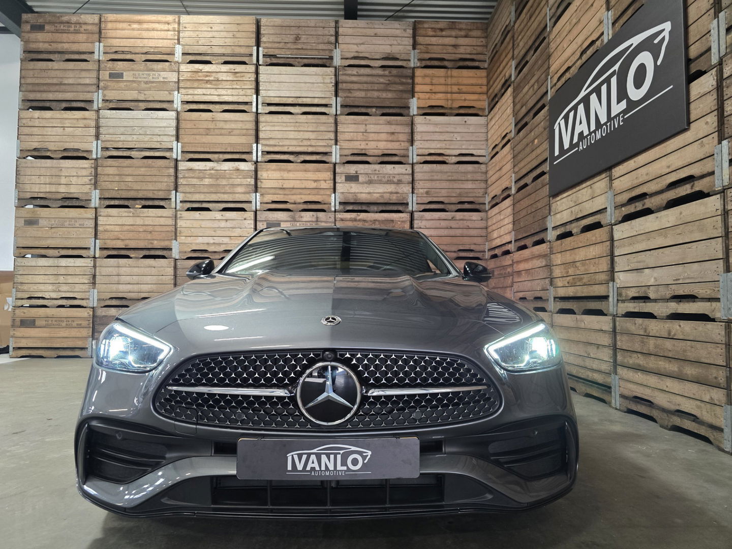 Mercedes-Benz C-Klasse 300 e AMG Line PHEV Leder LED Camera Sfeer Navi Trekhaak LM