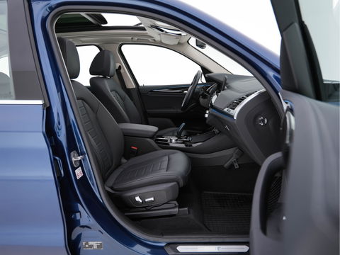 BMW iX3 Executive 80 kWh [ 3-Fase ] (INCL-BTW) *PANO | FULL-LED | ADAPTIVE-CRUISE | VERNASCA-FULL-LEATHER | NAVI-FULLMAP | DIGI-COCKPIT | BLIND-SPOT | MEMORY-PACK | CAMERA | AMBIENT-LIGHT | DAB+ | SPORTSEATS | 19''ALU*