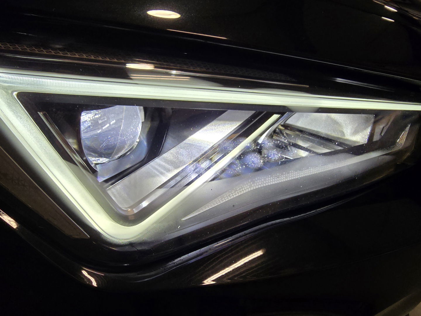 CUPRA Formentor 1.4 e-Hybrid Business Performance Panoramadak Trekhaak LM