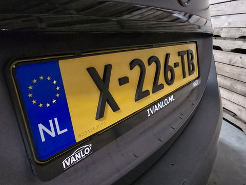 Mercedes-Benz C-Klasse AMG 63 S Edition Magno grey Pano keramisch 360 Schaalstoelen