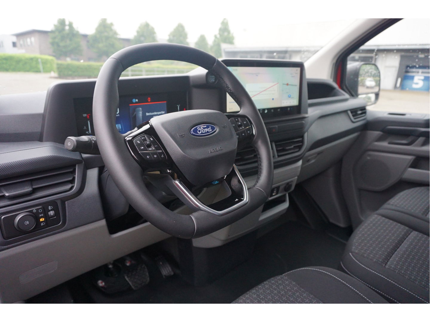 Ford Transit Custom 300L 136PK Trend AUT BPM VRIJ!! 13" Sync Navi, Cam, Adap. Cruise, 2740KG Trekgewicht!! NR. 836