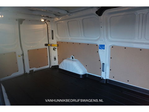 Ford Transit Custom 300L 130 PK Trend AUT BPM VRIJ! Airco, Cruise, Cam, Apple CP/Android A, Trekhaak!! NR. 105