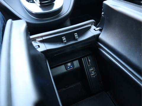 Mercedes-Benz V-Klasse 300d AMG Exclusive - Lang L2 DC 5 pers. Euro 6 - Koelkast - Pano - Cruise