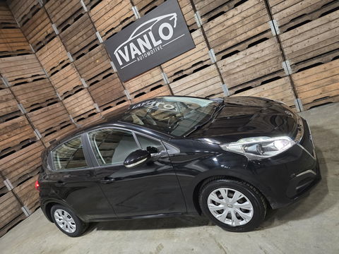 Peugeot 208 1.2 PureTech Blue Lion Navigatie Airco Telefoon PDC