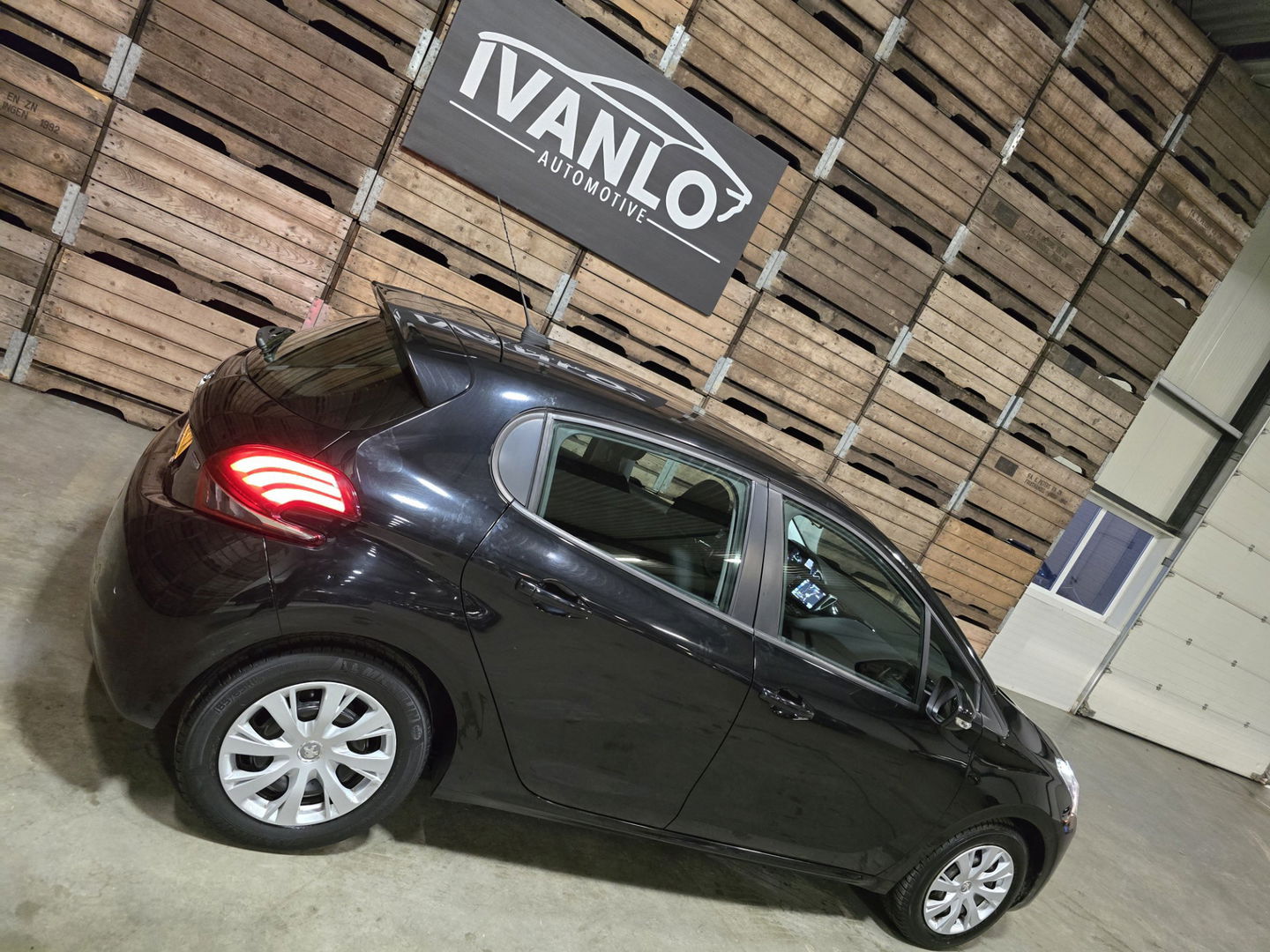 Peugeot 208 1.2 PureTech Blue Lion Navigatie Airco Telefoon PDC