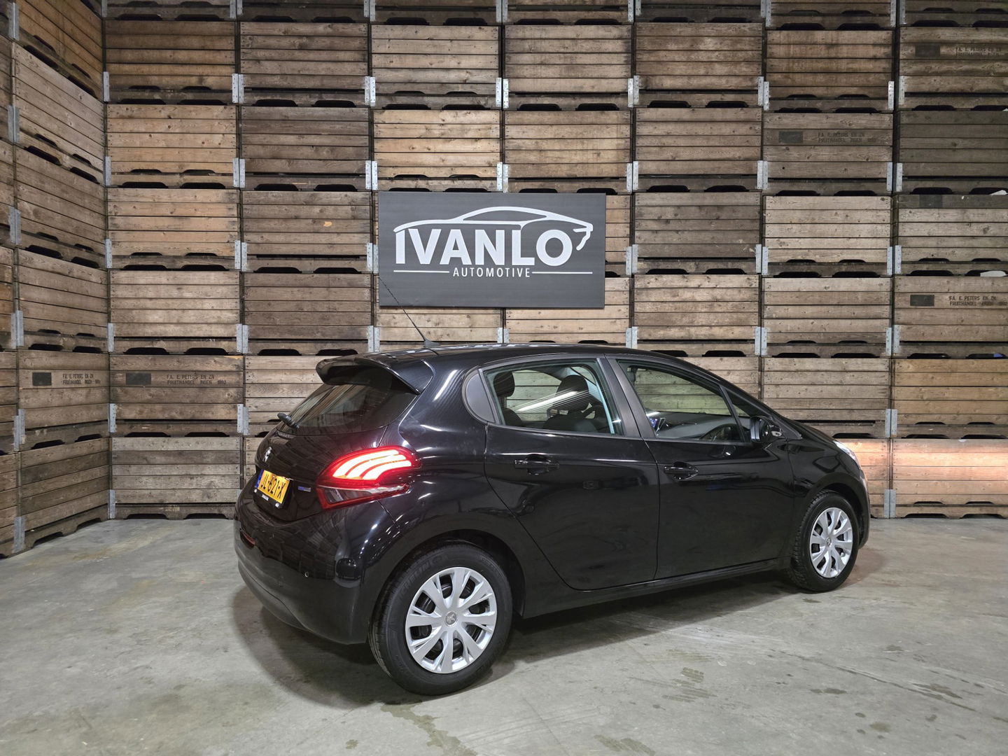 Peugeot 208 1.2 PureTech Blue Lion Navigatie Airco Telefoon PDC