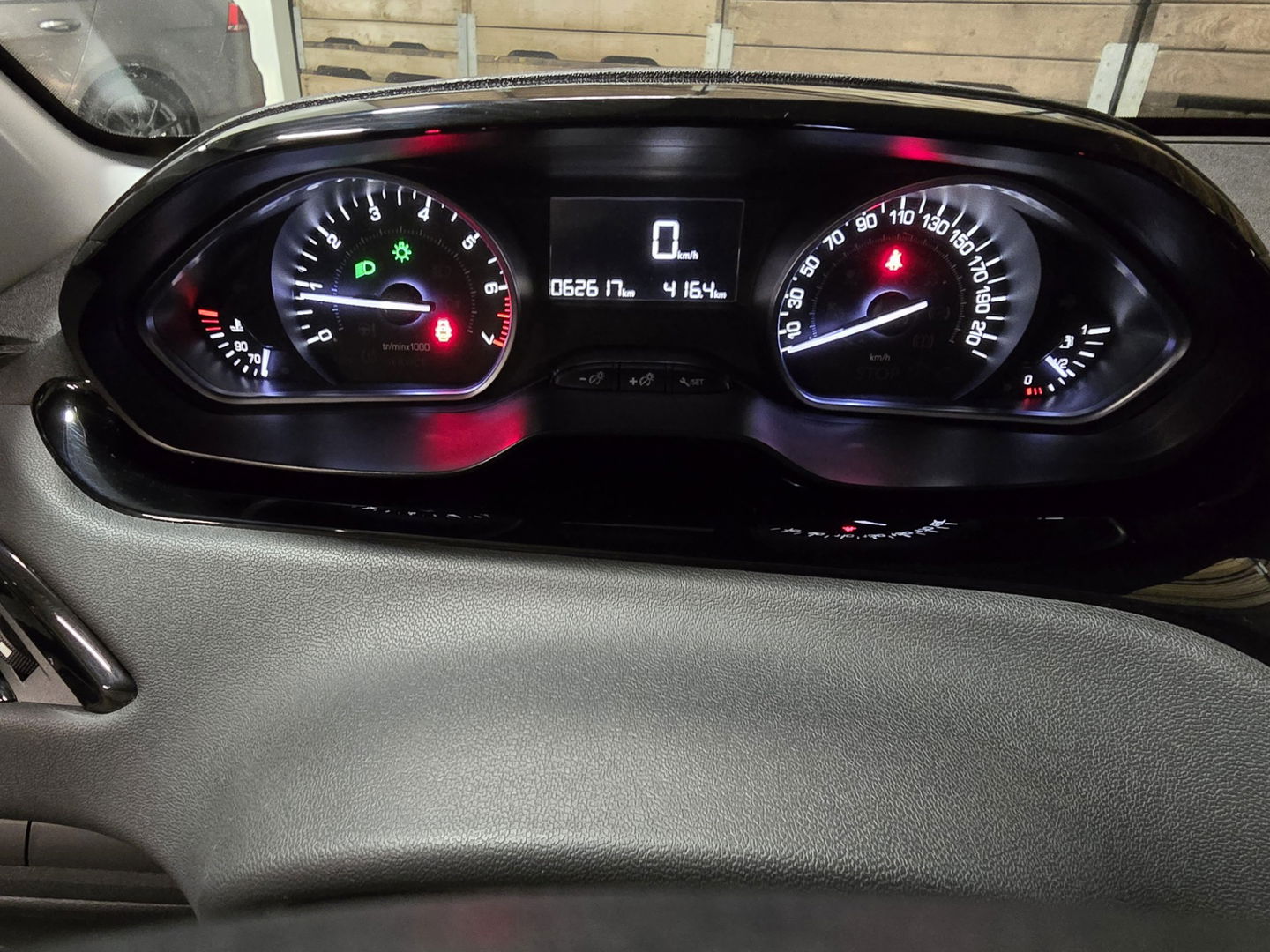 Peugeot 208 1.2 PureTech Blue Lion Navigatie Airco Telefoon PDC