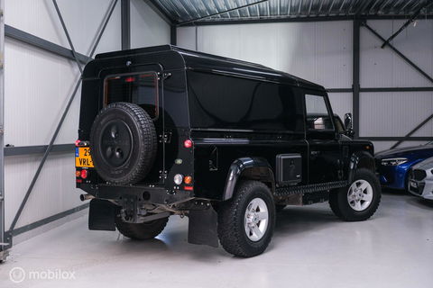 Land Rover Defender 2.4 TD 110 | Airco | BTW auto | Origineel NL | SVX | NAP | Commercial | ASS stoelen | Trekhaak | 60th anniversary | X Tech |