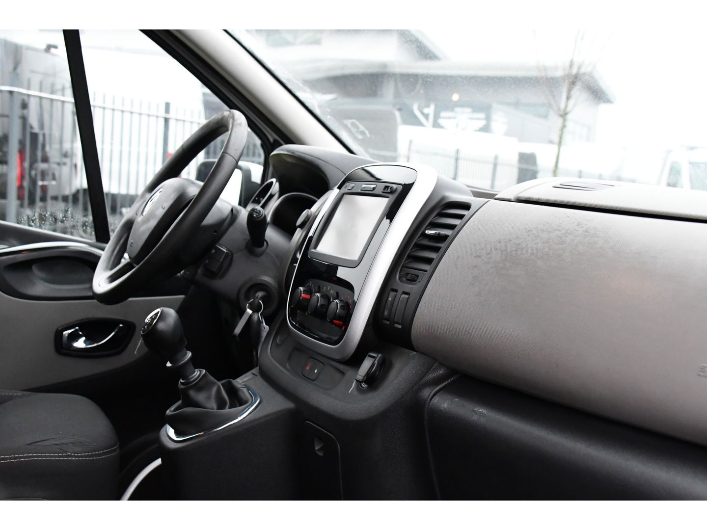 Renault Trafic 1.6 dCi T29 L2H1 DC PB Edition Camera, Sensoren, NAVI, 145PK, 2 x Schuifdeur, Multimedia, UNIEK!