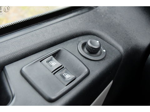 Renault Trafic 1.6 dCi T29 L2H1 DC PB Edition Camera, Sensoren, NAVI, 145PK, 2 x Schuifdeur, Multimedia, UNIEK!