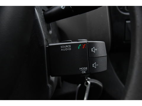 Renault Trafic 1.6 dCi T29 L2H1 DC PB Edition Camera, Sensoren, NAVI, 145PK, 2 x Schuifdeur, Multimedia, UNIEK!