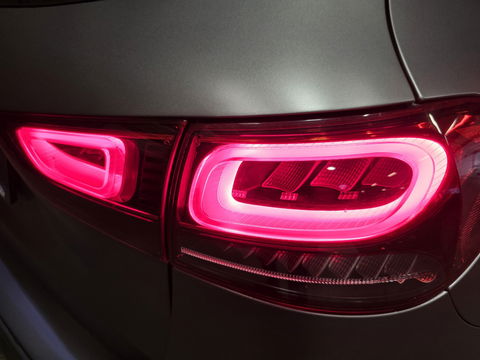 Mercedes-Benz GLA 250 e AMG Line Pano Led Mountaingrau Navi Clima Cruise 19"LM