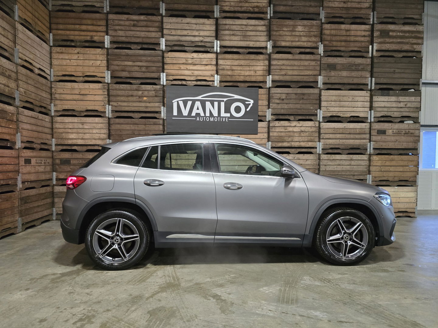 Mercedes-Benz GLA 250 e AMG Line Pano Led Mountaingrau Navi Clima Cruise 19"LM