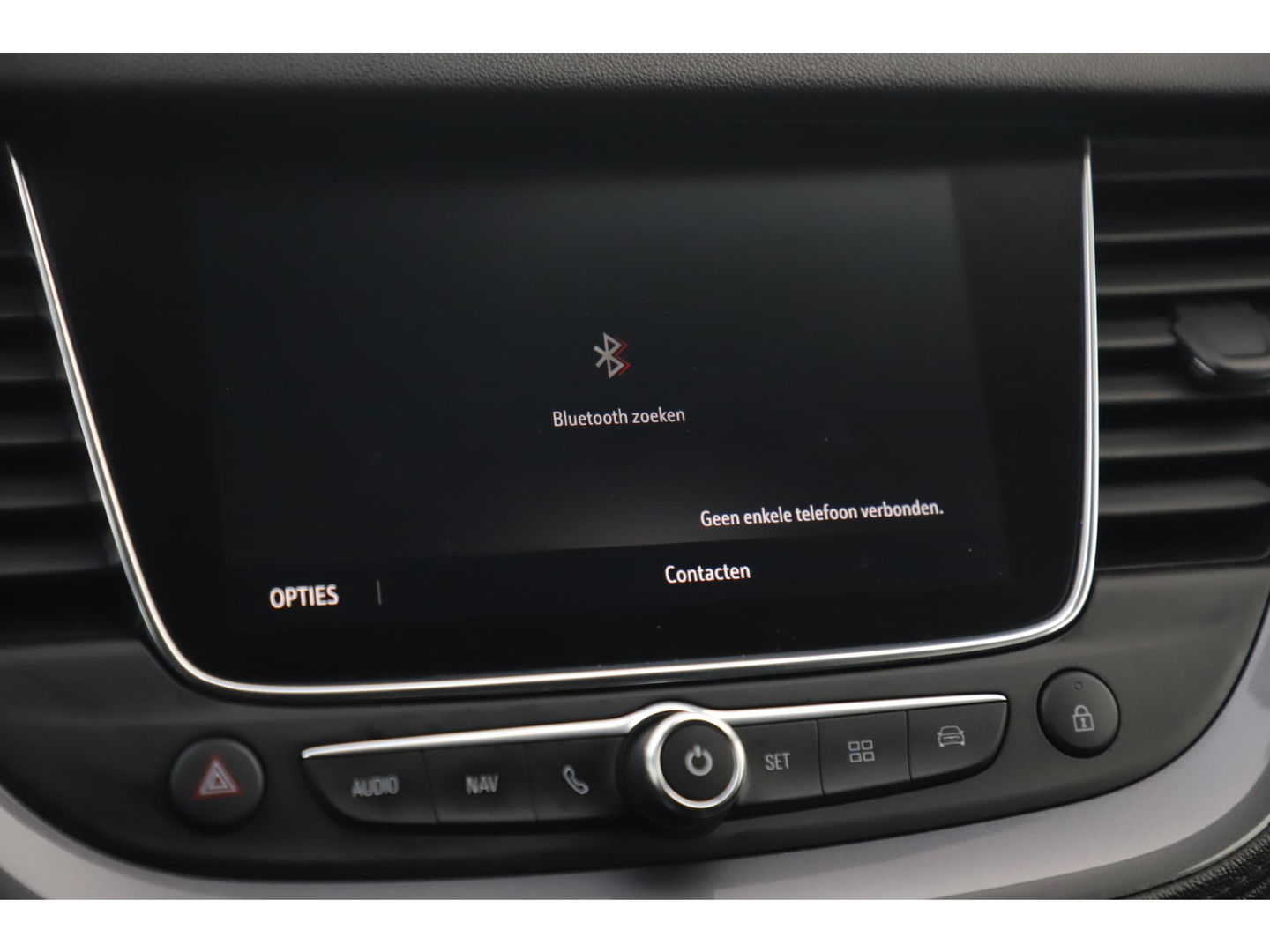 Opel Grandland X 1.2 Turbo Innovation 131PK Trekhaak Navigatie Carplay Android Camera Clima Cruise 18 inch LMV Rijstrooksensor
