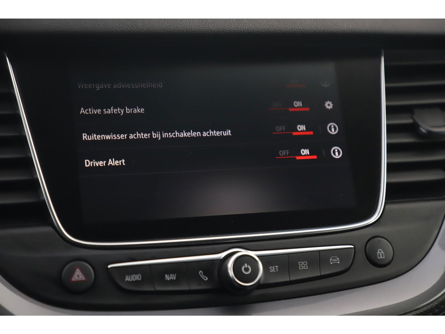 Opel Grandland X 1.2 Turbo Innovation 131PK Trekhaak Navigatie Carplay Android Camera Clima Cruise 18 inch LMV Rijstrooksensor