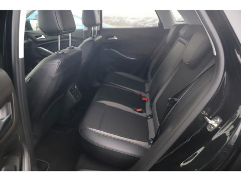 Opel Grandland X 1.2 Turbo Innovation 131PK Trekhaak Navigatie Carplay Android Camera Clima Cruise 18 inch LMV Rijstrooksensor