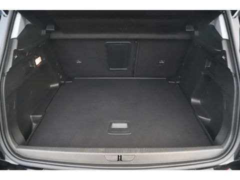 Opel Grandland X 1.2 Turbo Innovation 131PK Trekhaak Navigatie Carplay Android Camera Clima Cruise 18 inch LMV Rijstrooksensor