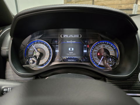 Dodge Ram 1500 5.7 V8 4x4 Crew Cab Limited Pano Leder Navi Clima 22"LM