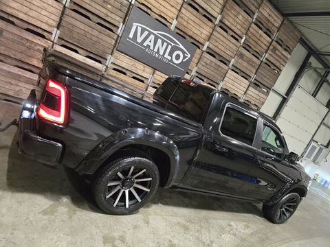 Dodge Ram 1500 5.7 V8 4x4 Crew Cab Limited Pano Leder Navi Clima 22"LM