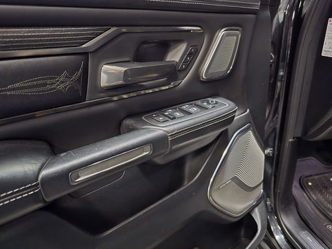 Dodge Ram 1500 5.7 V8 4x4 Crew Cab Limited Pano Leder Navi Clima 22"LM