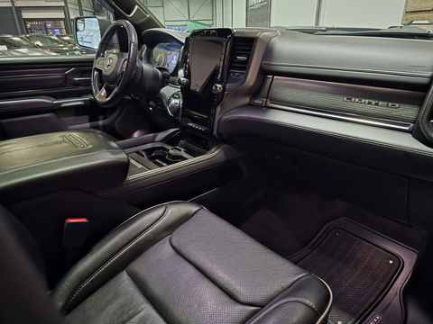Dodge Ram 1500 5.7 V8 4x4 Crew Cab Limited Pano Leder Navi Clima 22"LM