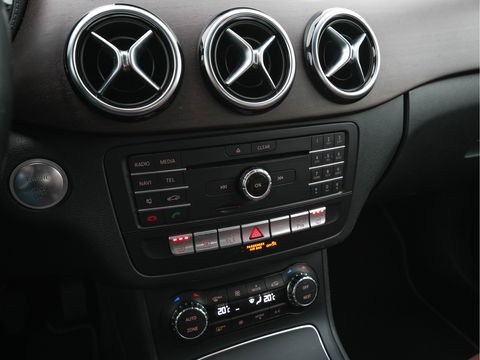 Mercedes-Benz B-Klasse Electric Drive Prestige Style-Pack 28 kWh [ 3-Fase ] *FULL-LEATHER | XENON | NAVI-FULLMAP | CAMERA | COMFORT-SEATS | ECC | PDC | CRUISE | DAB | HEATED-SEATS |  17 "ALU*