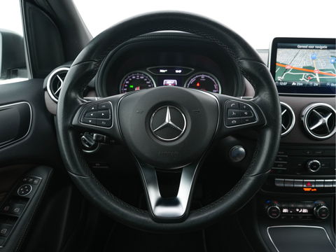 Mercedes-Benz B-Klasse Electric Drive Prestige Style-Pack 28 kWh [ 3-Fase ] *FULL-LEATHER | XENON | NAVI-FULLMAP | CAMERA | COMFORT-SEATS | ECC | PDC | CRUISE | DAB | HEATED-SEATS |  17 "ALU*