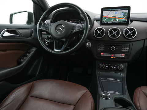 Mercedes-Benz B-Klasse Electric Drive Prestige Style-Pack 28 kWh [ 3-Fase ] *FULL-LEATHER | XENON | NAVI-FULLMAP | CAMERA | COMFORT-SEATS | ECC | PDC | CRUISE | DAB | HEATED-SEATS |  17 "ALU*