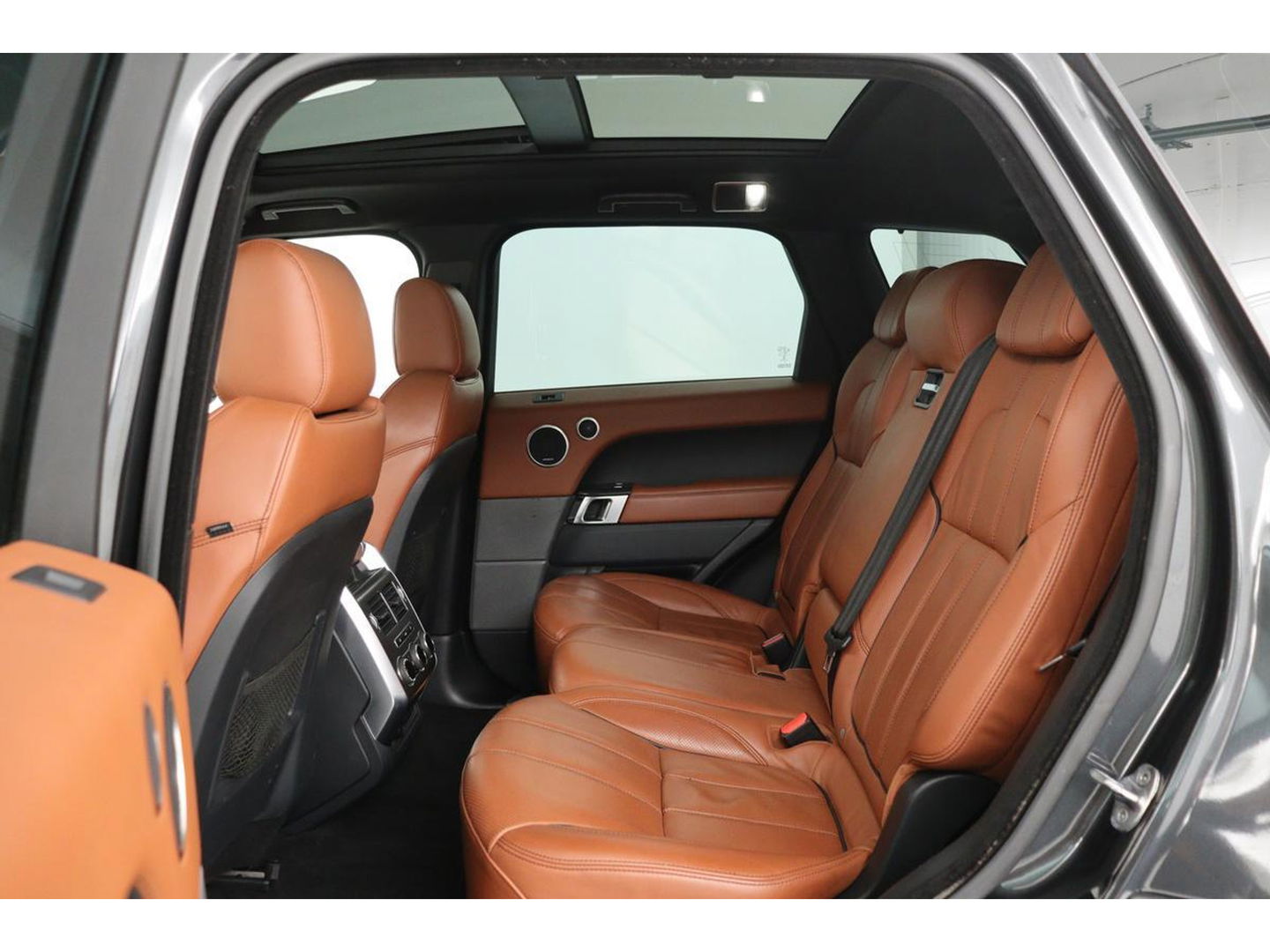 Land Rover Range Rover Sport 5.0 V8 SC HSE Dynamic | Panoramadak | Leder | Stoelventilatie | Meridian Sound | Head-Up | Camera | Xenon | Keyless | Navigatie | Stoel & stuurverwarming