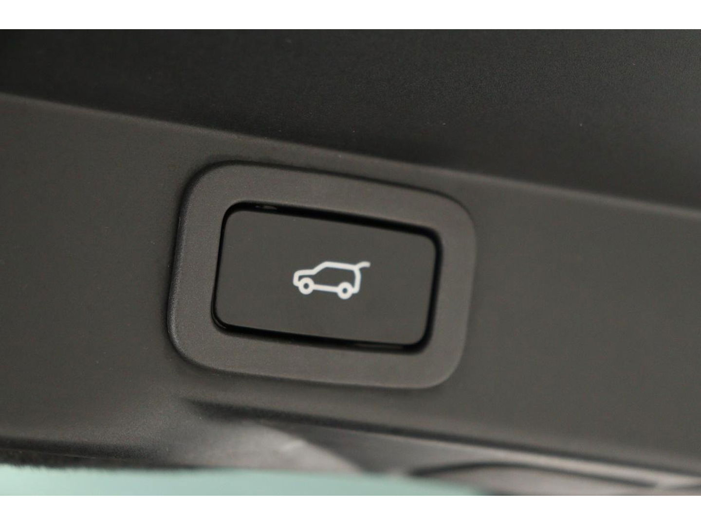 Land Rover Range Rover Sport 5.0 V8 SC HSE Dynamic | Panoramadak | Leder | Stoelventilatie | Meridian Sound | Head-Up | Camera | Xenon | Keyless | Navigatie | Stoel & stuurverwarming