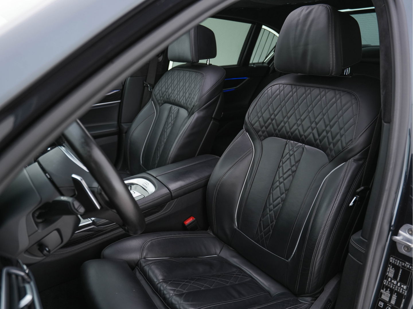BMW 7 Serie 730d xDrive High Executive M-Sportpack Aut. *PANO | NAPPA-FULL-LEATHER | HARMAN/KARDON-SURROUND | SOFT-CLOSE | HEAD-UP | ADAPT.CRUISE | FULL-LED | MEMORY-PACK | SURROUND-VIEW | DIGI-COCKPIT | BLIS | DAB+ | AMBIENT-LIGHT | 20''ALU*