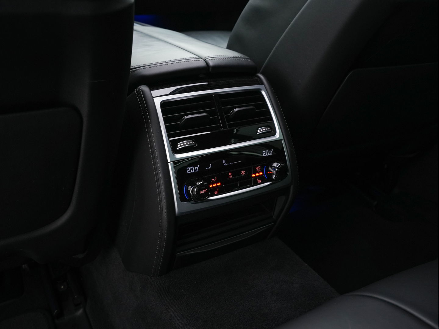 BMW 7 Serie 730d xDrive High Executive M-Sportpack Aut. *PANO | NAPPA-FULL-LEATHER | HARMAN/KARDON-SURROUND | SOFT-CLOSE | HEAD-UP | ADAPT.CRUISE | FULL-LED | MEMORY-PACK | SURROUND-VIEW | DIGI-COCKPIT | BLIS | DAB+ | AMBIENT-LIGHT | 20''ALU*