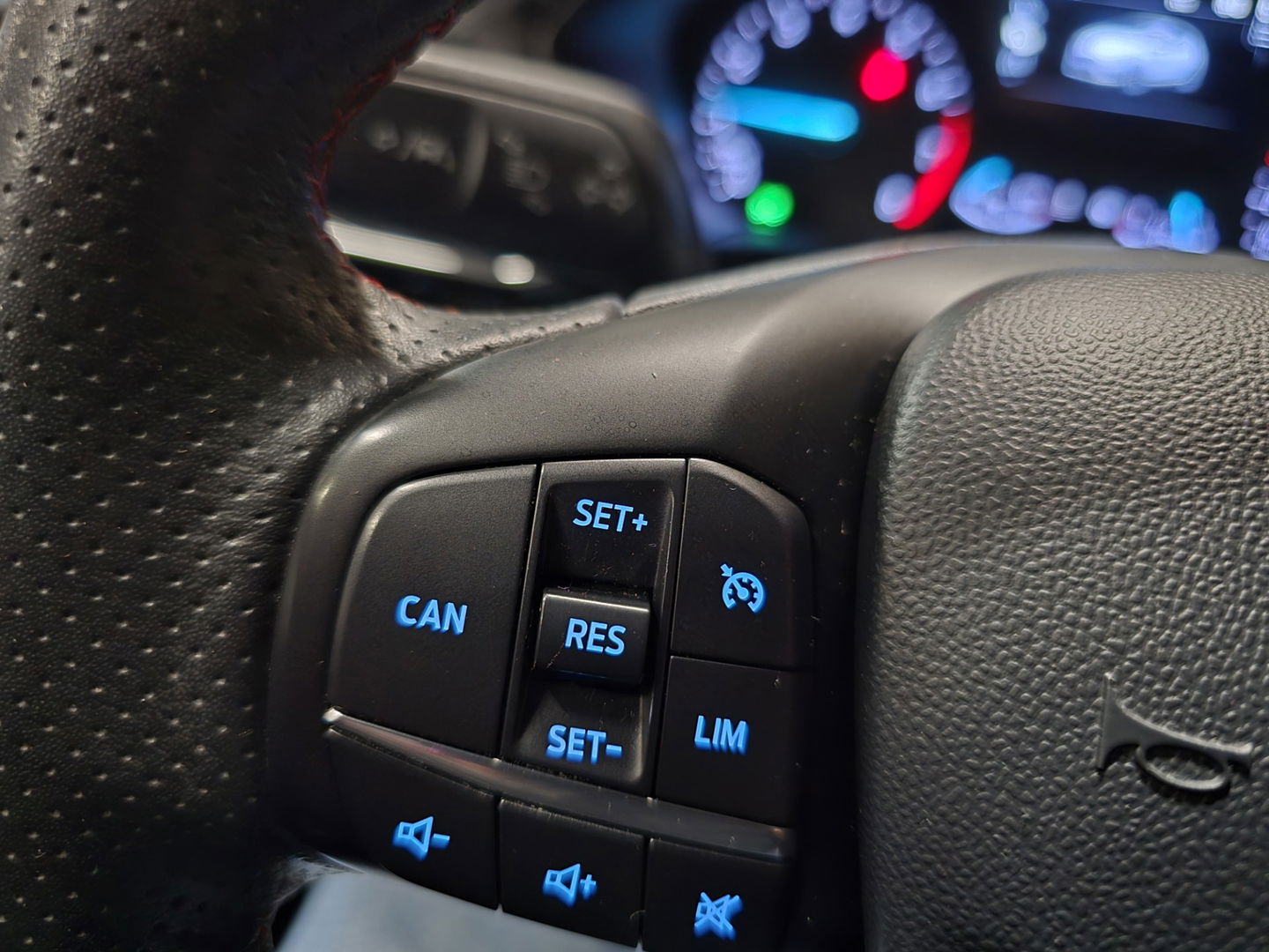 Ford Fiesta 1.0 EcoBoost ST-Line Panoramadak Navi LM