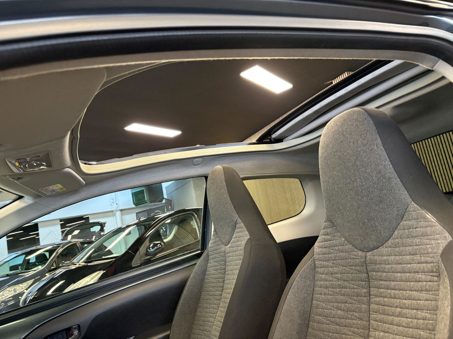 Citroën C1 1.2 PureTech Airscape Shine , Nieuwe Apk !!