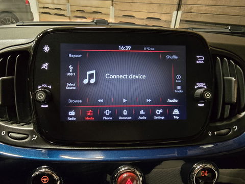 Fiat 500 1.0 Hybrid Dolcevita navi clima LM