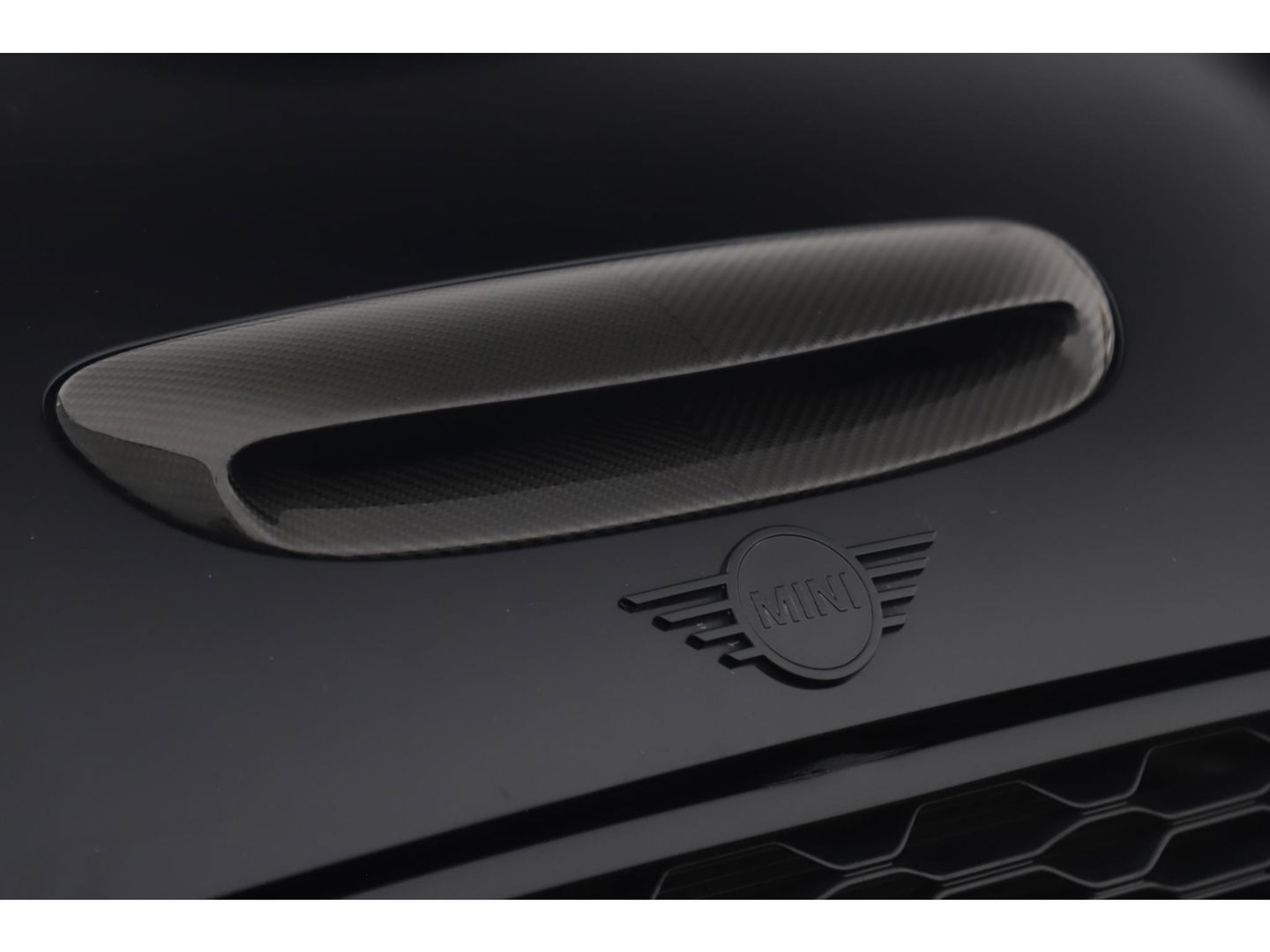 MINI Mini 2.0 John Cooper Works Chili 286PK Automaat Panoramadak Keyless Navigatie Camera Sportstoelen Draadloos Carplay Klep Uitlaat Downpipe Eventuri Intake Head Up Display Stoelverwarming
