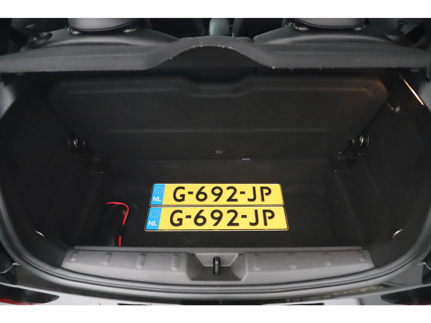 MINI Mini 2.0 John Cooper Works Chili 286PK Automaat Panoramadak Keyless Navigatie Camera Sportstoelen Draadloos Carplay Klep Uitlaat Downpipe Eventuri Intake Head Up Display Stoelverwarming