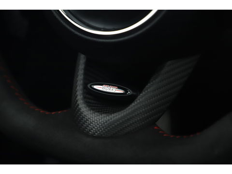 MINI Mini 2.0 John Cooper Works Chili 286PK Automaat Panoramadak Keyless Navigatie Camera Sportstoelen Draadloos Carplay Klep Uitlaat Downpipe Eventuri Intake Head Up Display Stoelverwarming