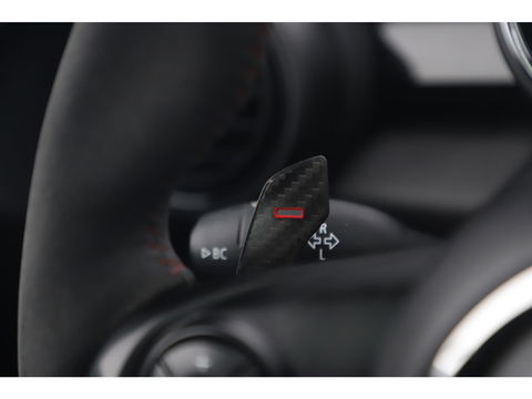 MINI Mini 2.0 John Cooper Works Chili 286PK Automaat Panoramadak Keyless Navigatie Camera Sportstoelen Draadloos Carplay Klep Uitlaat Downpipe Eventuri Intake Head Up Display Stoelverwarming