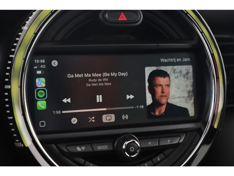 MINI Mini 2.0 John Cooper Works Chili 286PK Automaat Panoramadak Keyless Navigatie Camera Sportstoelen Draadloos Carplay Klep Uitlaat Downpipe Eventuri Intake Head Up Display Stoelverwarming