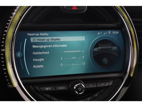 MINI Mini 2.0 John Cooper Works Chili 286PK Automaat Panoramadak Keyless Navigatie Camera Sportstoelen Draadloos Carplay Klep Uitlaat Downpipe Eventuri Intake Head Up Display Stoelverwarming