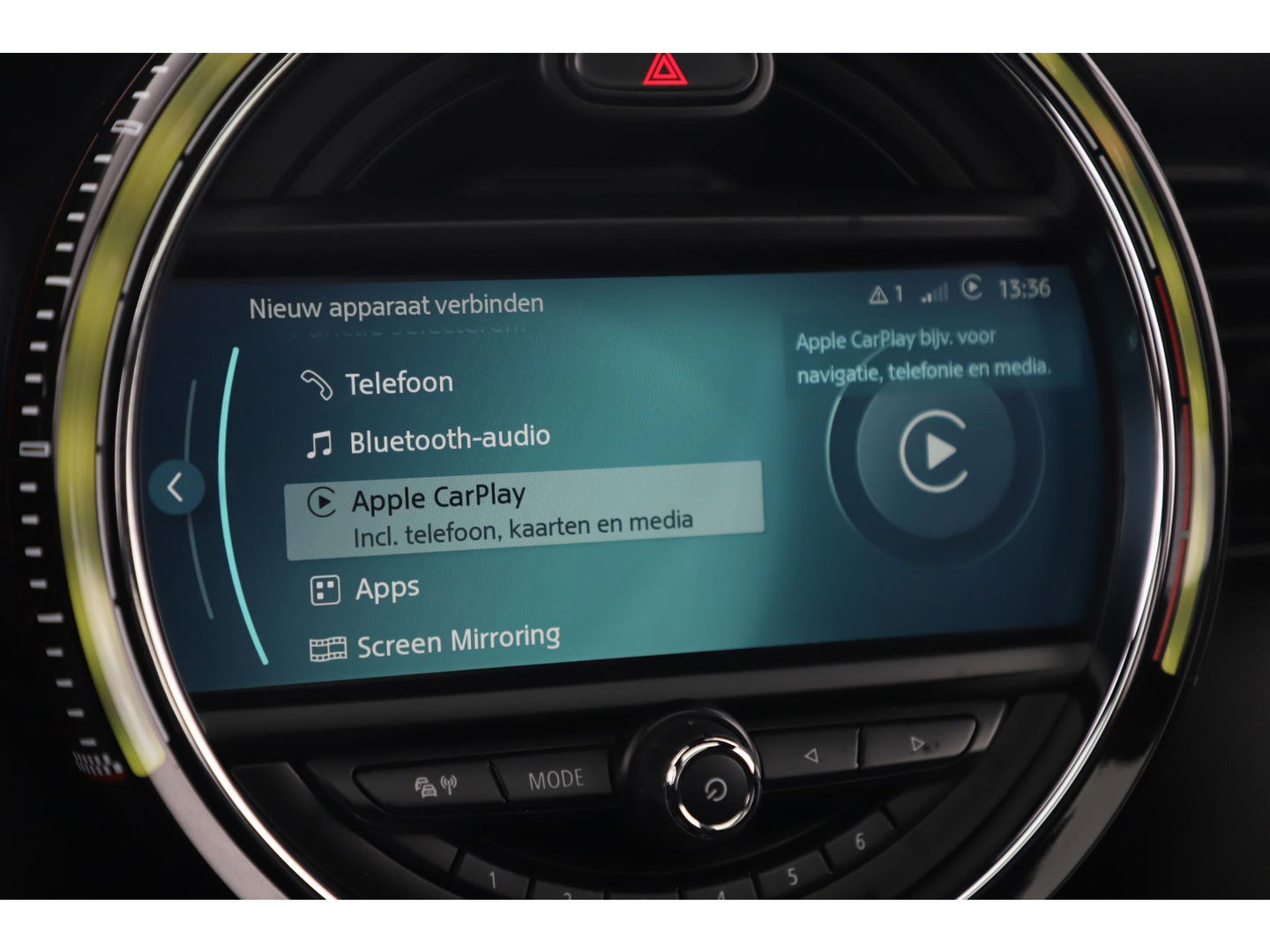 MINI Mini 2.0 John Cooper Works Chili 286PK Automaat Panoramadak Keyless Navigatie Camera Sportstoelen Draadloos Carplay Klep Uitlaat Downpipe Eventuri Intake Head Up Display Stoelverwarming