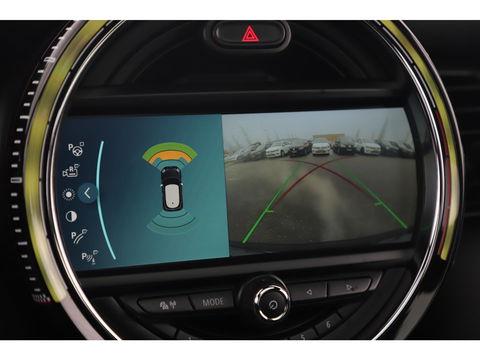 MINI Mini 2.0 John Cooper Works Chili 286PK Automaat Panoramadak Keyless Navigatie Camera Sportstoelen Draadloos Carplay Klep Uitlaat Downpipe Eventuri Intake Head Up Display Stoelverwarming