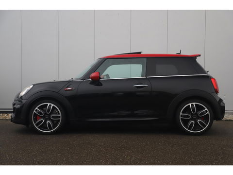 MINI Mini 2.0 John Cooper Works Chili 286PK Automaat Panoramadak Keyless Navigatie Camera Sportstoelen Draadloos Carplay Klep Uitlaat Downpipe Eventuri Intake Head Up Display Stoelverwarming