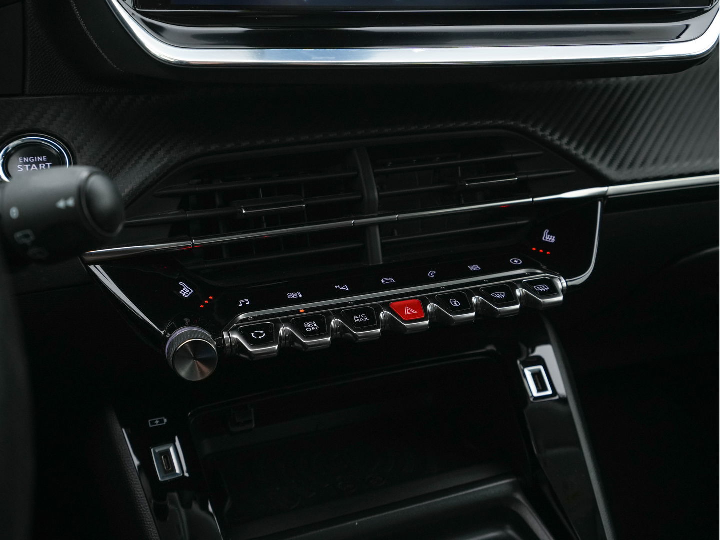 Peugeot e-2008 EV Blue Lease Allure 50 kWh [ 3-Fase ] (INCL-BTW) Aut. *DIGI-COCKPIT | ADAPT.CRUISE | FULL-LED | 1/2-LEATHER| KEYLESS | CAMERA | NAVI-FULLMAP | LANE-ASSIST | ECC | PDC | DAB + | SPORT-SEATS | 17''ALU*