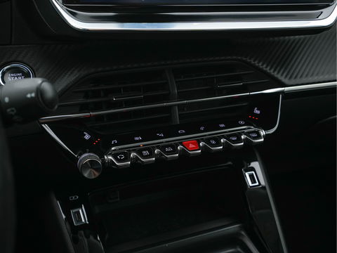 Peugeot e-2008 EV Blue Lease Allure 50 kWh [ 3-Fase ] (INCL-BTW) Aut. *DIGI-COCKPIT | ADAPT.CRUISE | FULL-LED | 1/2-LEATHER| KEYLESS | CAMERA | NAVI-FULLMAP | LANE-ASSIST | ECC | PDC | DAB + | SPORT-SEATS | 17''ALU*