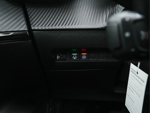 Peugeot e-2008 EV Blue Lease Allure 50 kWh [ 3-Fase ] (INCL-BTW) Aut. *DIGI-COCKPIT | ADAPT.CRUISE | FULL-LED | 1/2-LEATHER| KEYLESS | CAMERA | NAVI-FULLMAP | LANE-ASSIST | ECC | PDC | DAB + | SPORT-SEATS | 17''ALU*