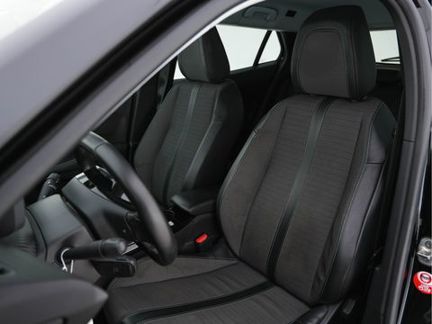 Peugeot e-2008 EV Blue Lease Allure 50 kWh [ 3-Fase ] (INCL-BTW) Aut. *DIGI-COCKPIT | ADAPT.CRUISE | FULL-LED | 1/2-LEATHER| KEYLESS | CAMERA | NAVI-FULLMAP | LANE-ASSIST | ECC | PDC | DAB + | SPORT-SEATS | 17''ALU*